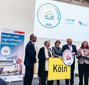 Mit Köln setzt erstmals eine Großstadt das Verfahren für eine »Kinderfreundliche Kommune« um.