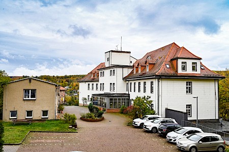 Eine ehemalige Entbindungsklinik in Wippra  wurde zum Wohnheim.