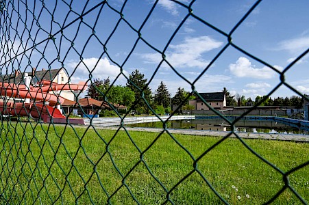 Für junge Lommatzscher war das  Freibad ein Treffpunkt – seit zehn  Jahren ist es geschlossen.