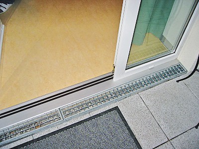 Alle Freisitztüren werden mit der ­schwellenfreien Magnet-­Doppeldichtung ausgeführt.