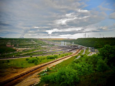 Eine Region unter Dampf. Rund um Grevenbroich liegt das größte zusammenhängende Braunkohlegebiet in Europa.