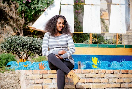 IMMER JÜNGER UND INTERNATIONALER IST DIE DORFGEMEINSCHAFT IM LAUFE DER JAHRE GEWORDEN.