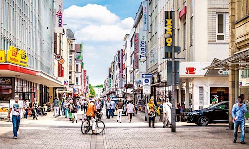 Fast zwei Kilometer lang ist die Marktstraße in Oberhausen.  und sehr Beliebt bei Taschendieben.