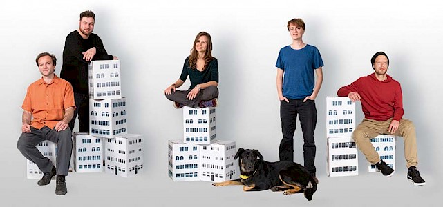 DAS TEAM DER FREIRAUMGALERIE: KYRILL HIRNER, PHILIPP KIENAST, INA TREIHSE, DANILO HALLE UND HENDRYK VON BUSSE (V. L. N. R.)